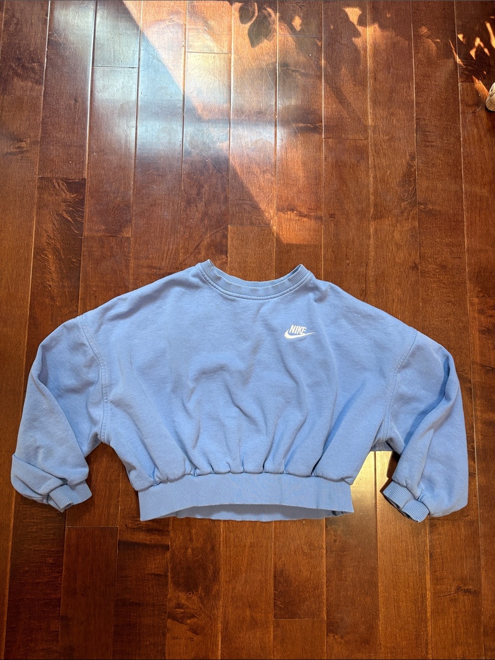 Nike Light Blue Cropped Crewneck Sweatshirt Size M